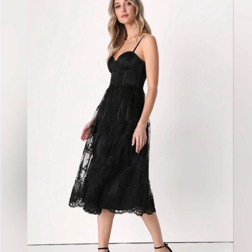 Lulu's Black Lace Corset Midi Dress
